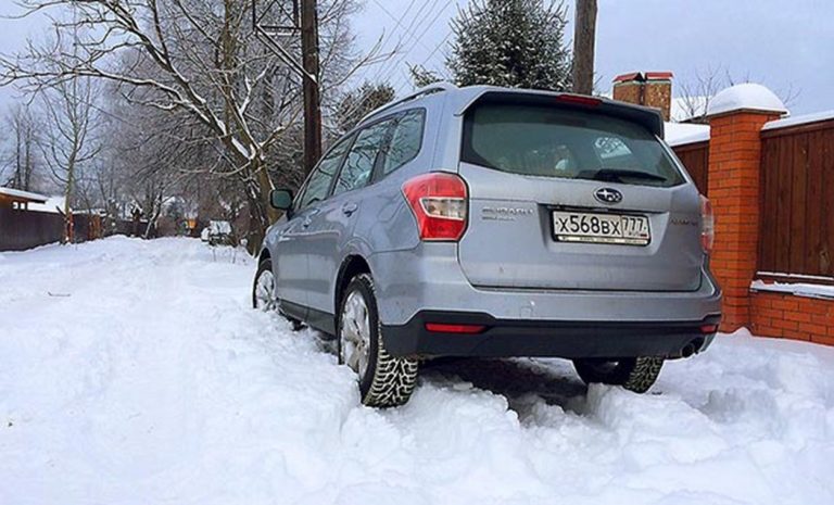 Автомобиль с установленными шинами IG55