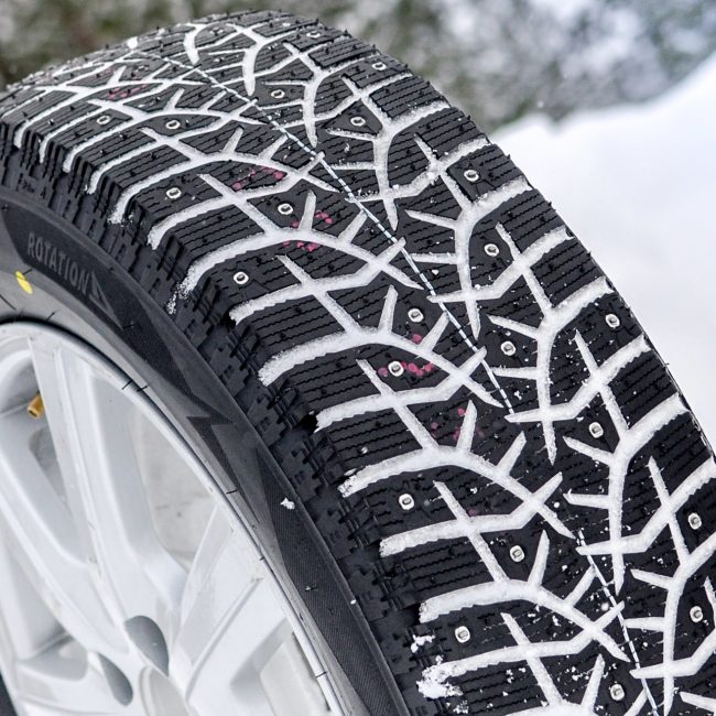 Bridgestone Blizzak Spike 02