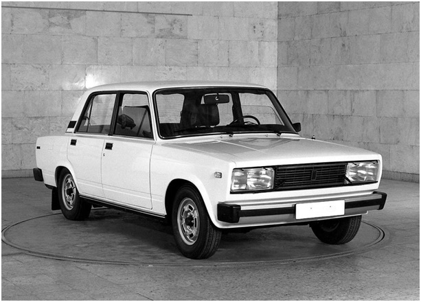 ВАЗ-21077